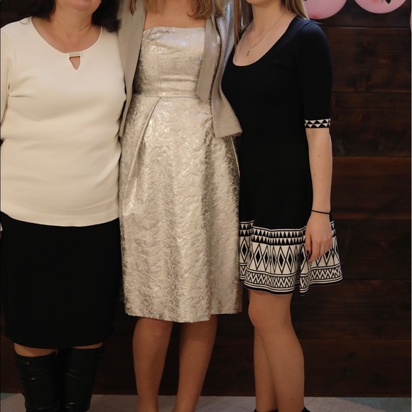 Dress - Picture 3 of 3